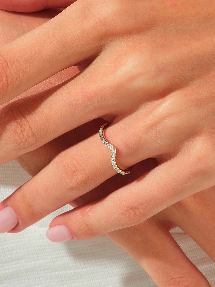 925 Sterling Silver Fashion V-shaped zircon Shiny Thin Ring For Women Anniversary Party Personalized High Quality Fine Jewelry