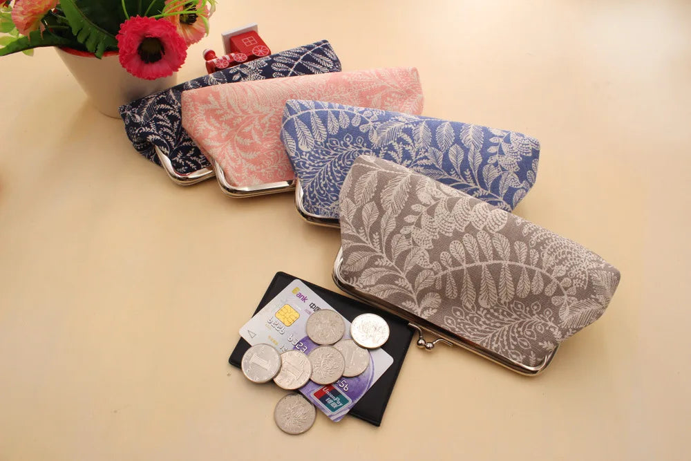 Long Coin Purse Wallet Women Vintage Leaf Print Wallet Card Holders Hasp Creative Clutch Bag Female Lipstick Storage Bag